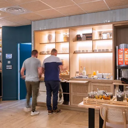Ibis Styles Centre Bretagne Hotel 3*