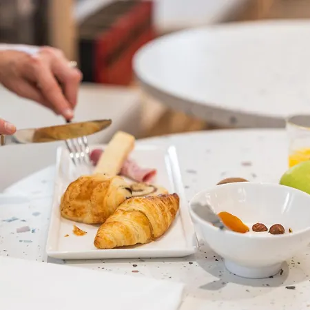 Ibis Styles Centre Bretagne Hotel 3*