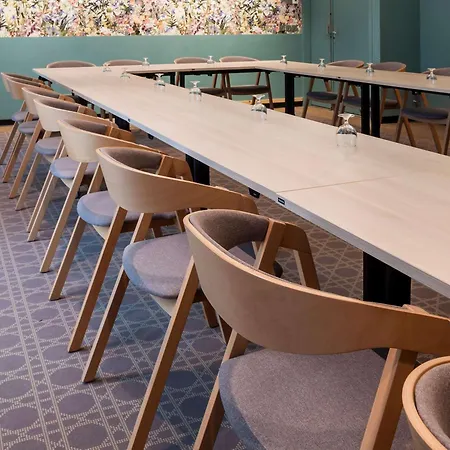 Ibis Styles Centre Bretagne Hotel 3*